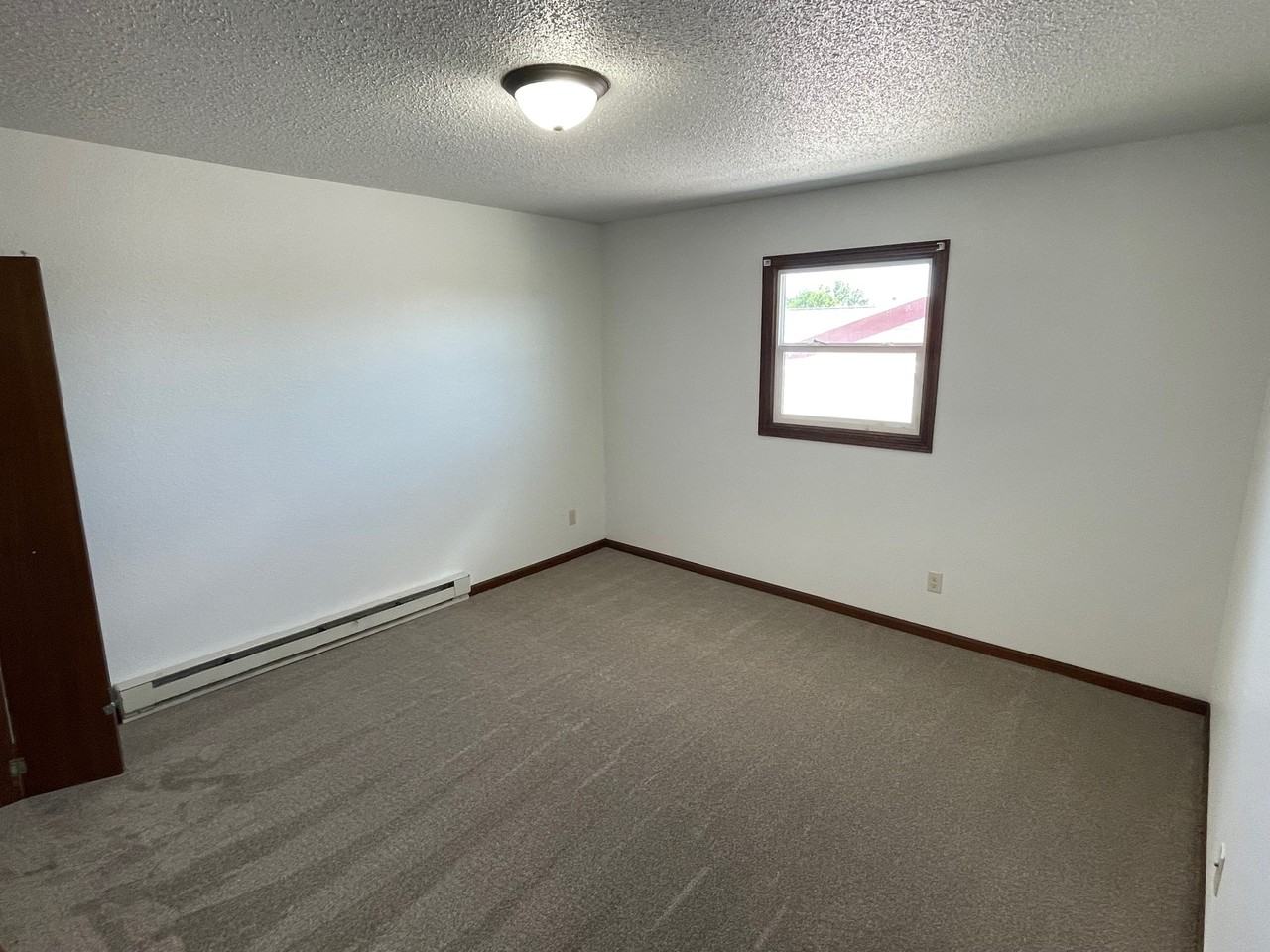 1312 18th St W #6 - Photo 4 of 6