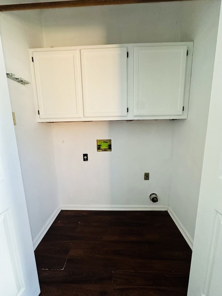 1134 Hunters Lake Dr - Photo 5 of 16