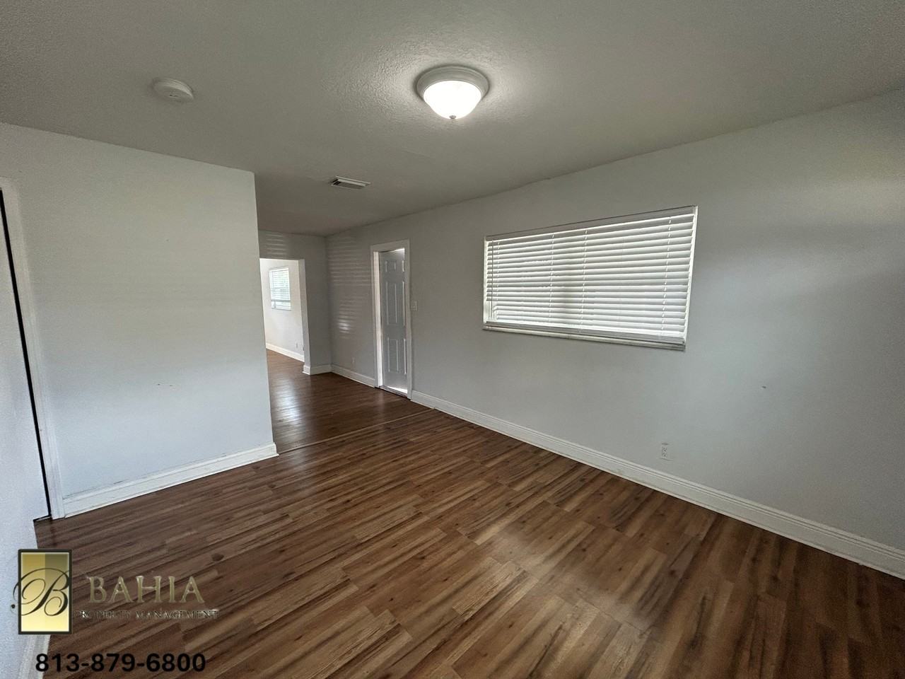 5209 S 81st St - Photo 3 of 23