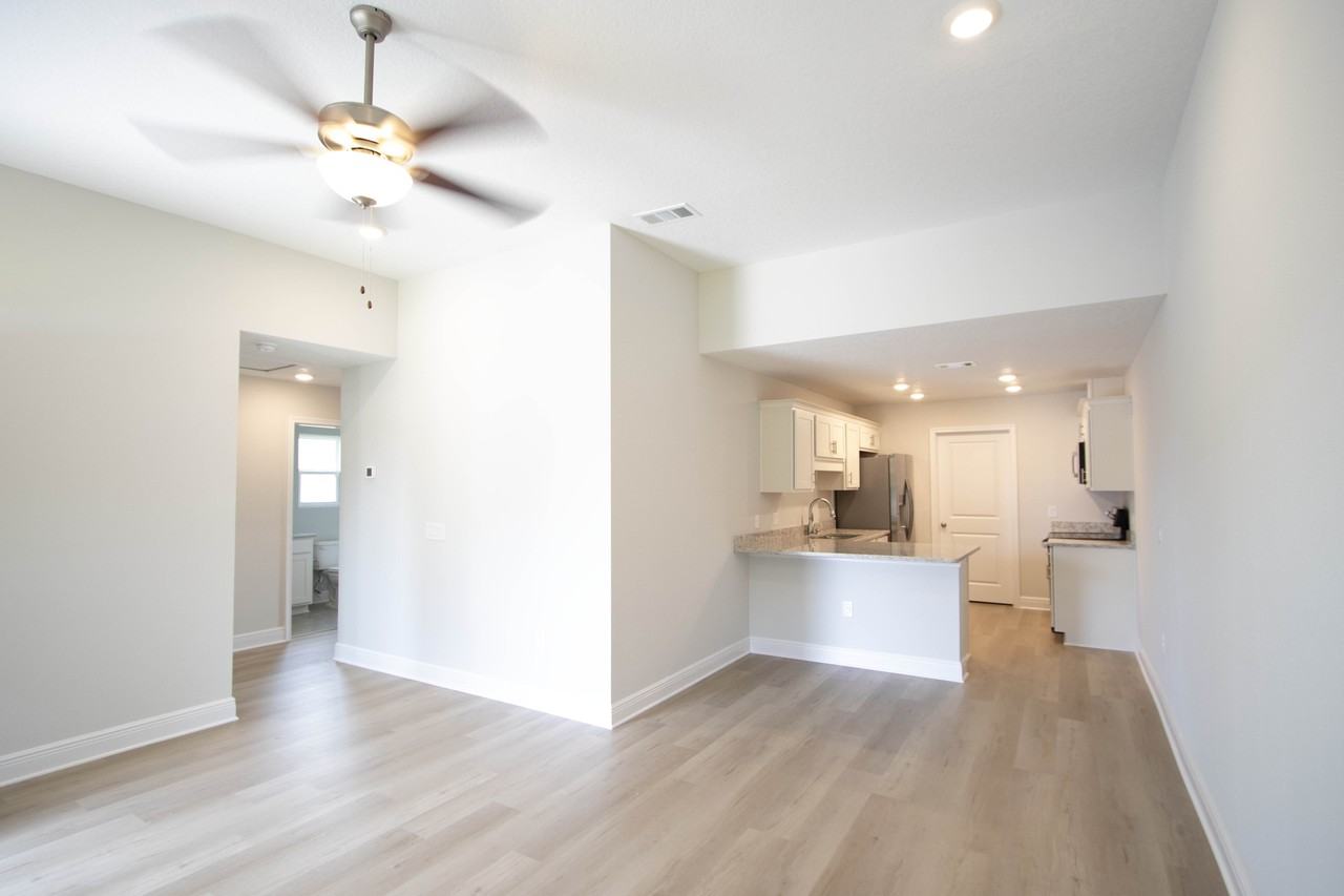 6910 Sea Turtle Cir - Photo 3 of 34