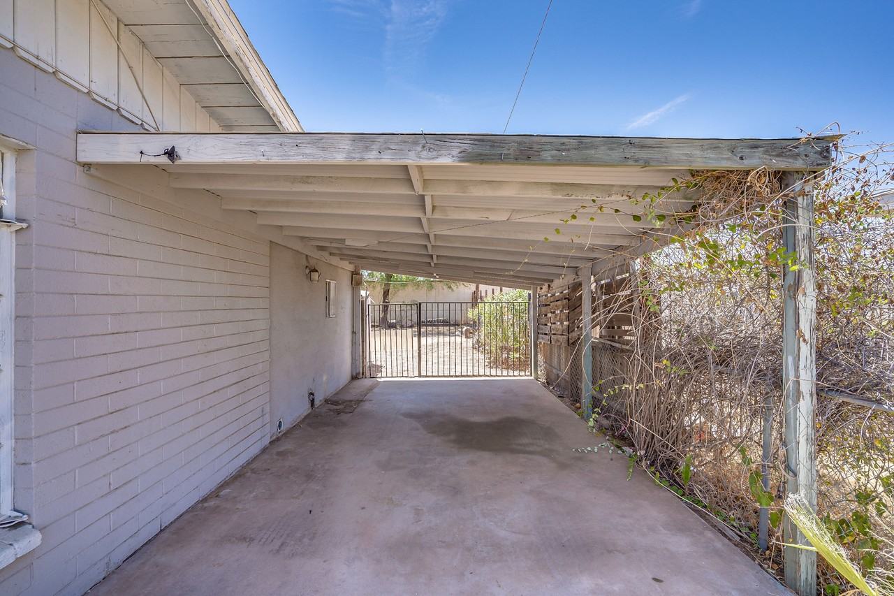 446 South Fraser Drive - Photo 4 of 31