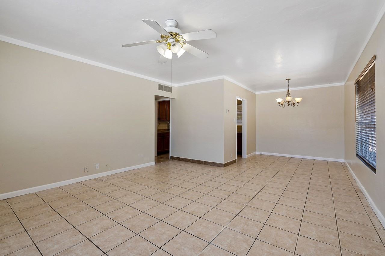 446 South Fraser Drive - Photo 5 of 31