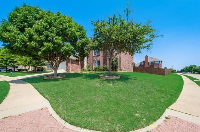 2 Blue Pine Drive - Photo 3 of 36