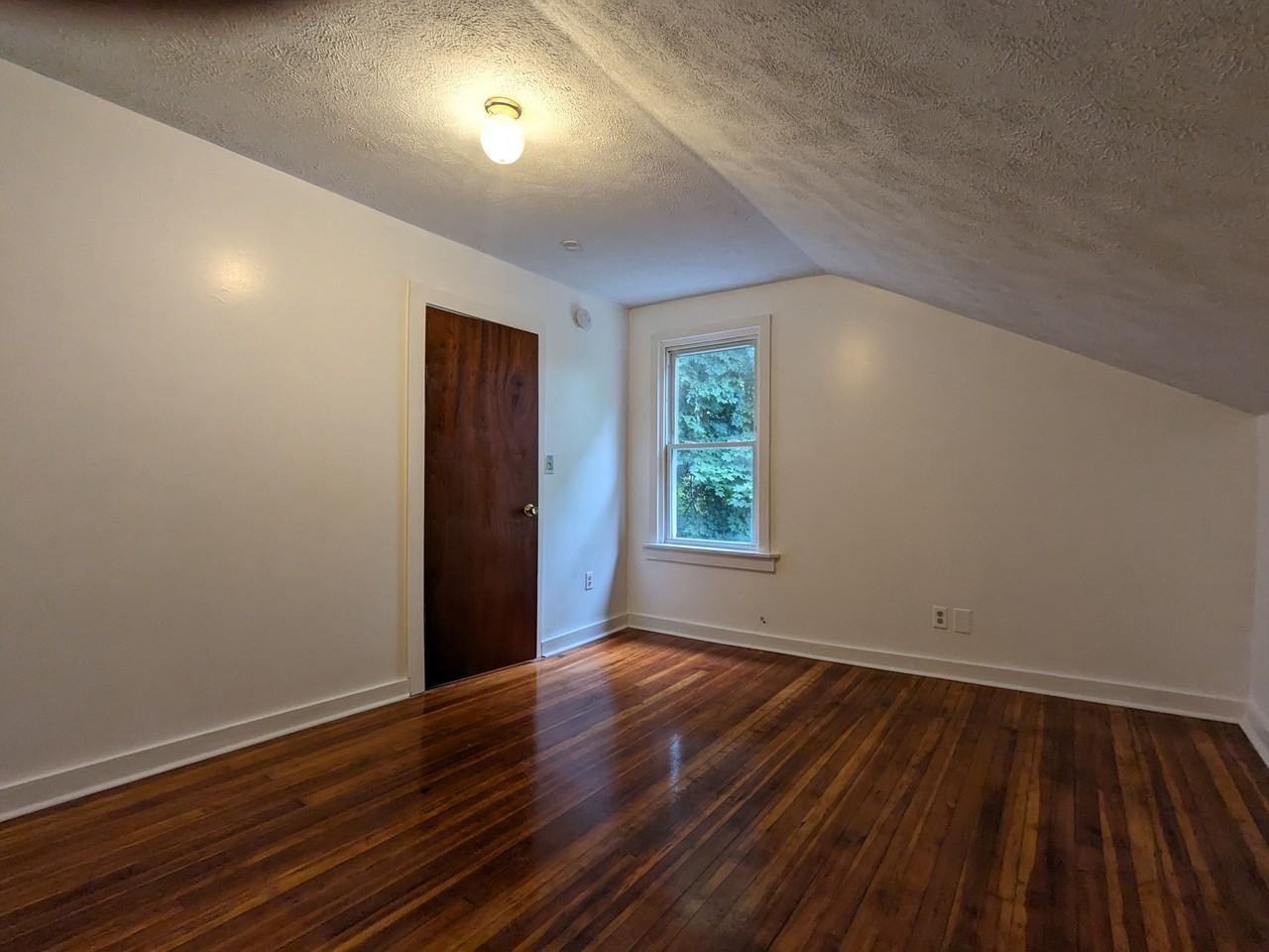 1634 Butternut St - Photo 2 of 16