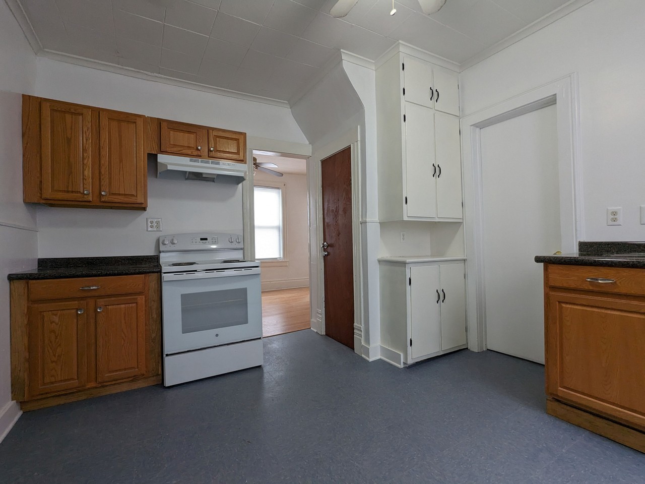1634 Butternut St - Photo 3 of 16