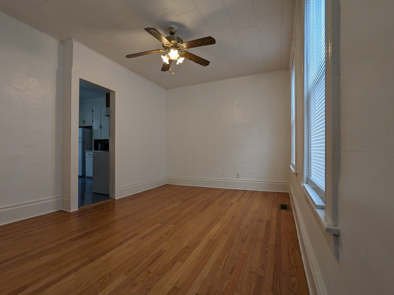 1634 Butternut St - Photo 4 of 16