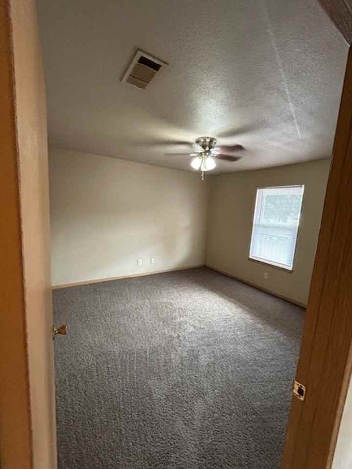 Z Street Apartments - Photo 6 of 10