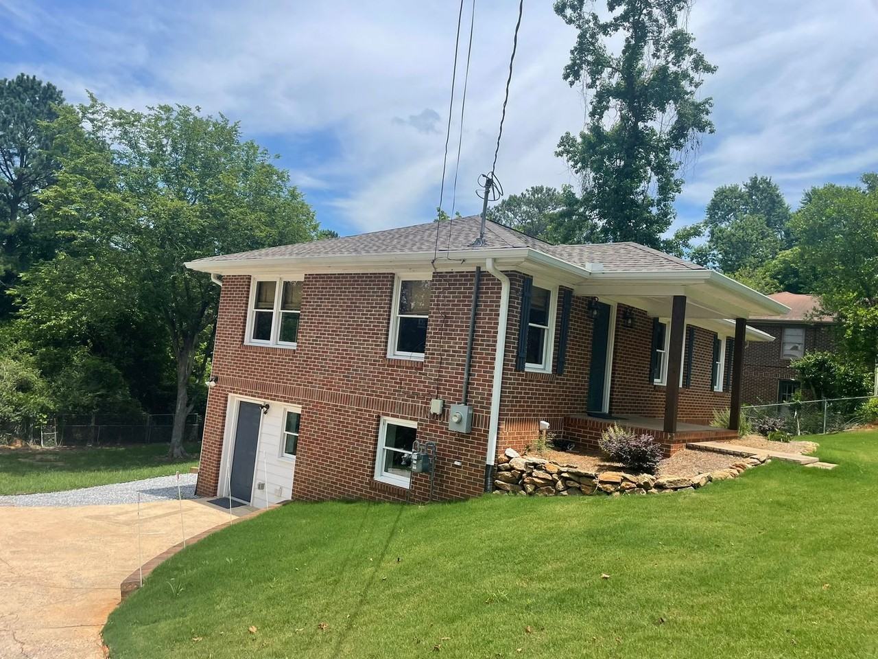 165 Conrad Dr - Photo 2 of 24