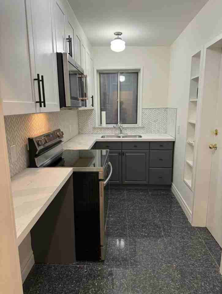 351 Northcliffe Blvd - Photo 3 of 7