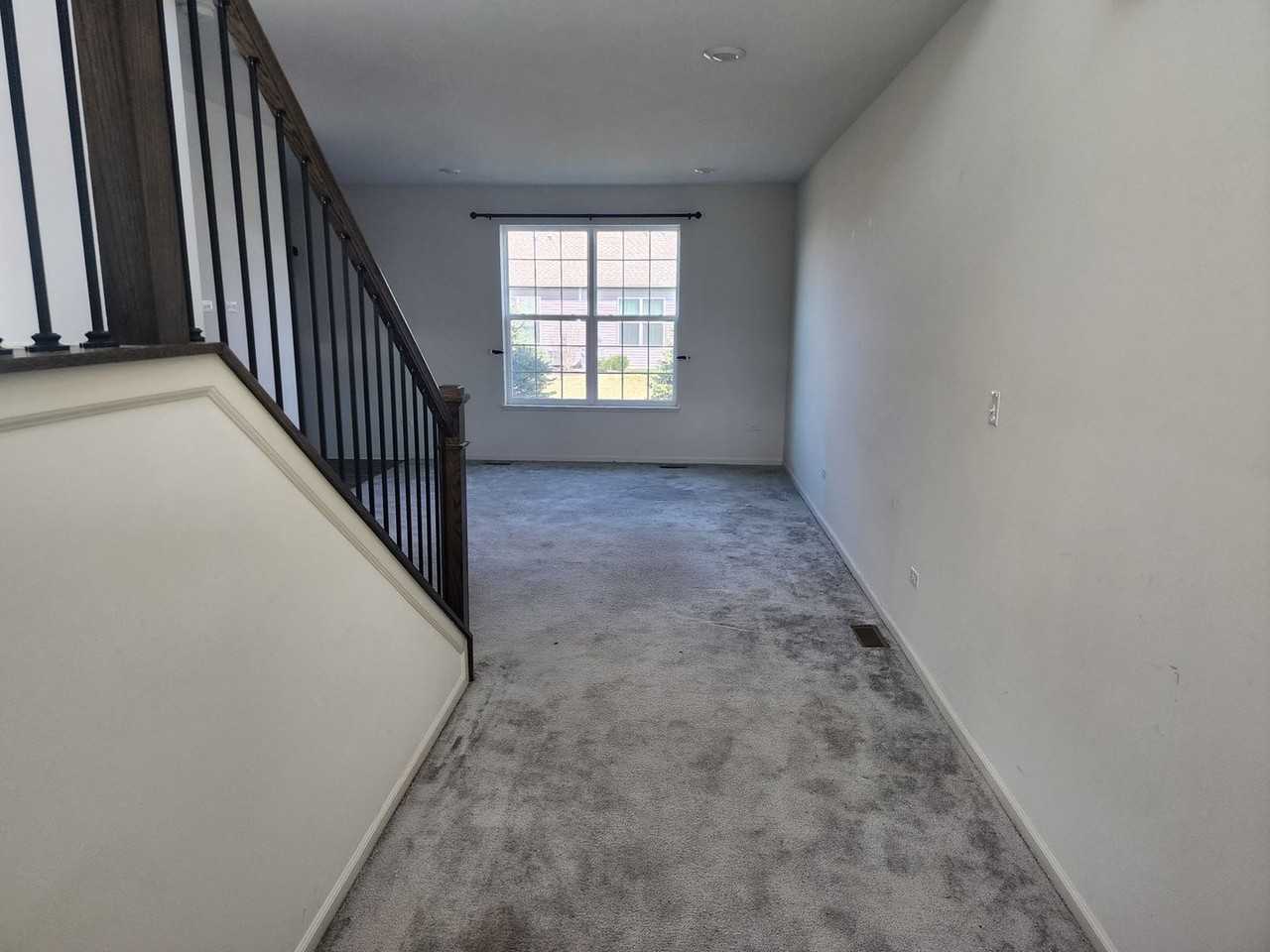 14111 Magnolia St - Photo 2 of 7