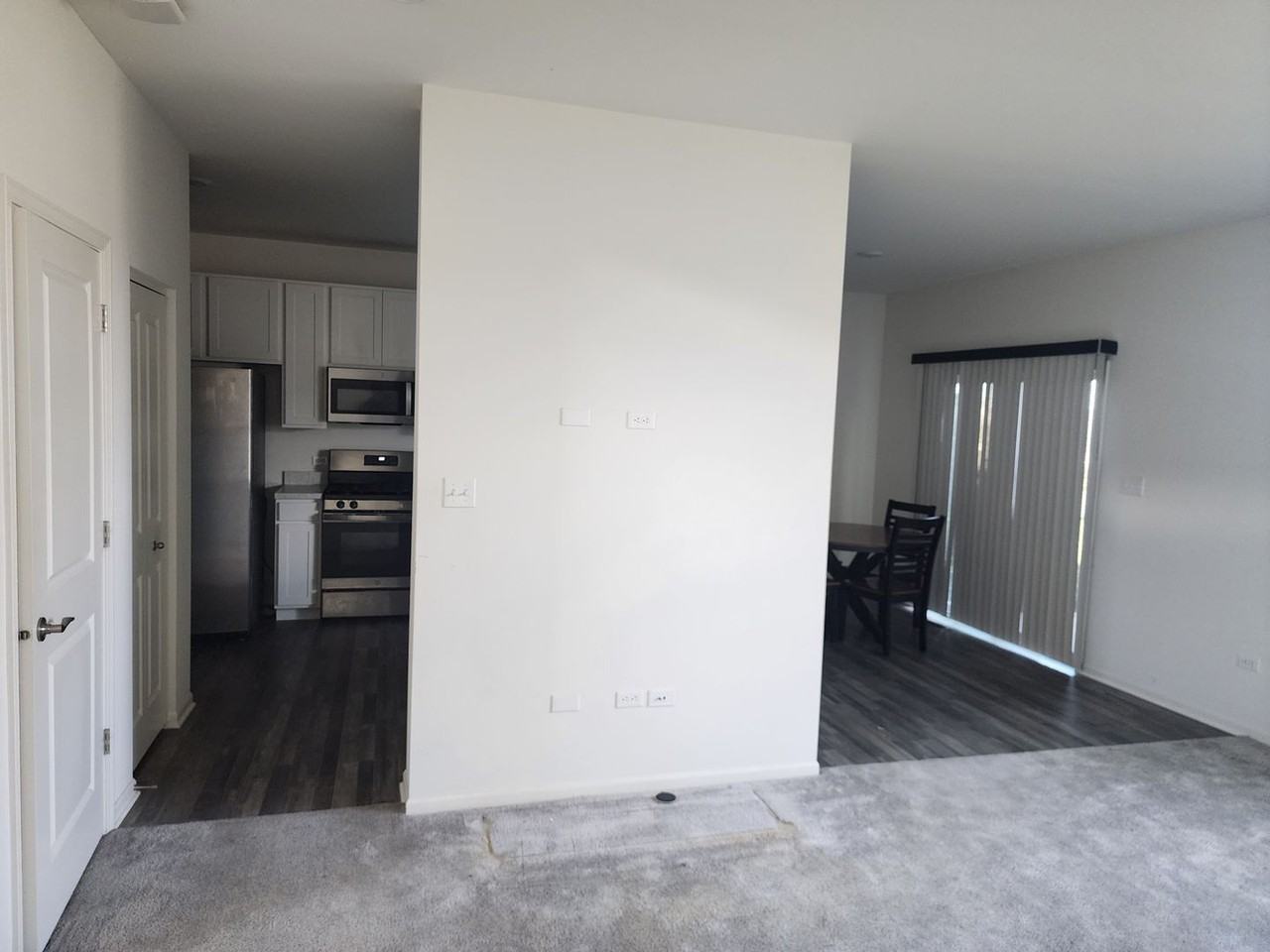 14111 Magnolia St - Photo 3 of 7