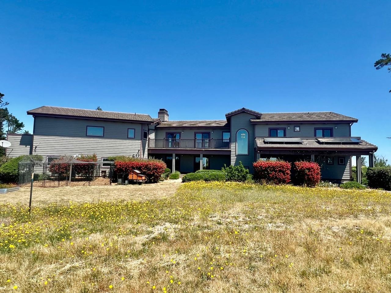 300 Corona Rd - Photo 2 of 50