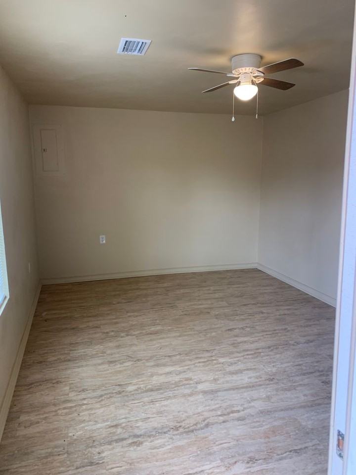 Pea Vine Place - Photo 3 of 20