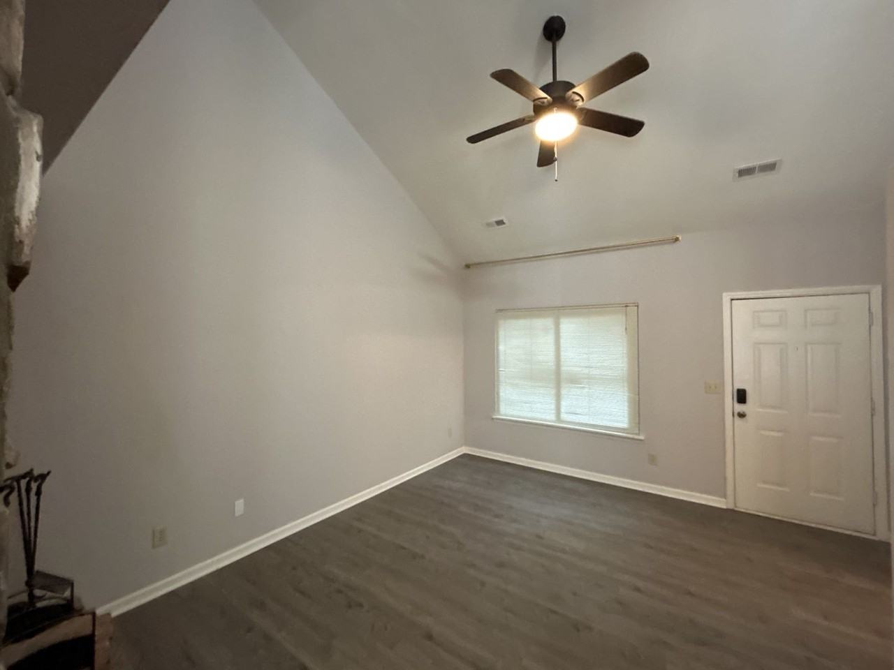 4045 N Course Dr - Photo 3 of 25