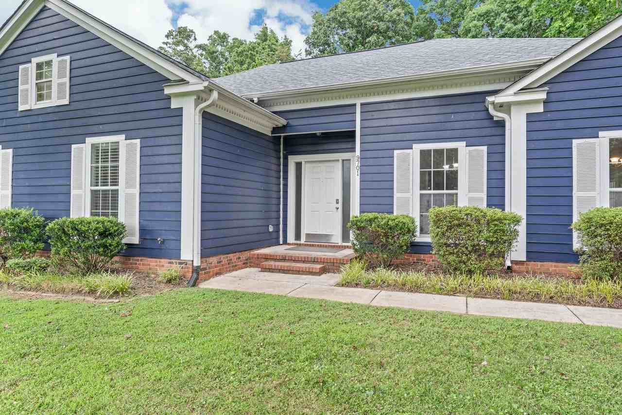 9701 Little River Ct - Photo 3 of 36