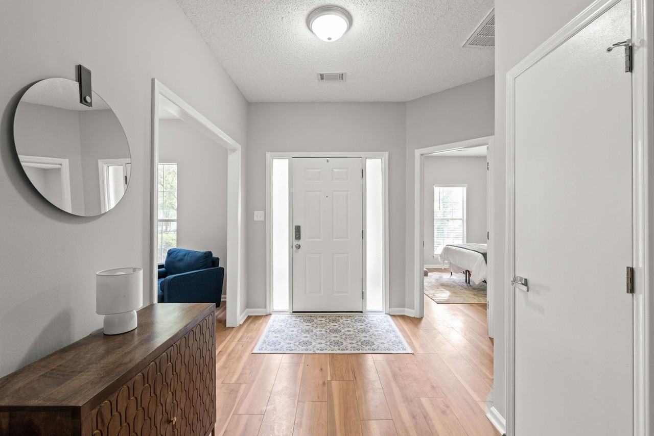 9701 Little River Ct - Photo 5 of 36