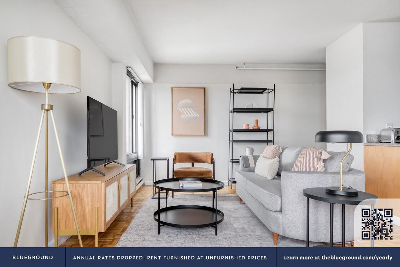 929 Massachusetts Avenue #518 - Photo 3 of 21