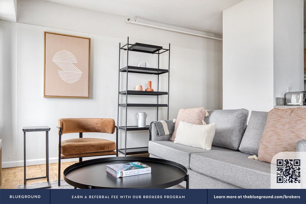 929 Massachusetts Avenue #518 - Photo 4 of 21