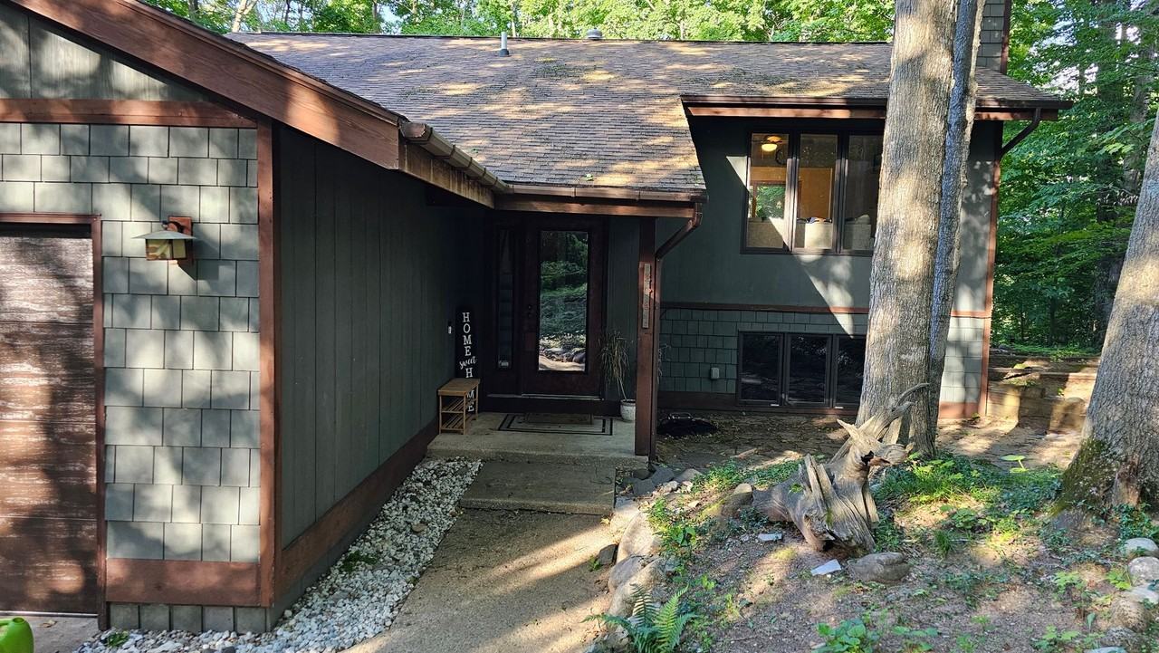 2467 Potter Rd E - Photo 3 of 16