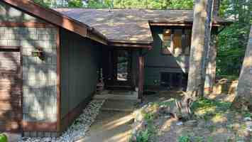 featured image of 2467 E Potter Rd