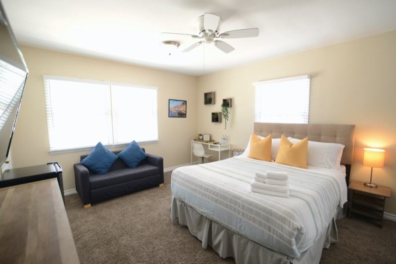 9211 Carl Ln - Photo 3 of 16