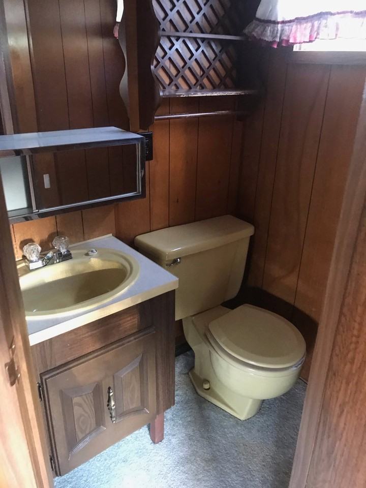 Cottonwood Village LLC - Photo 4 of 19