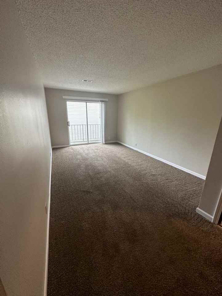 204 Sherman St - Photo 2 of 8