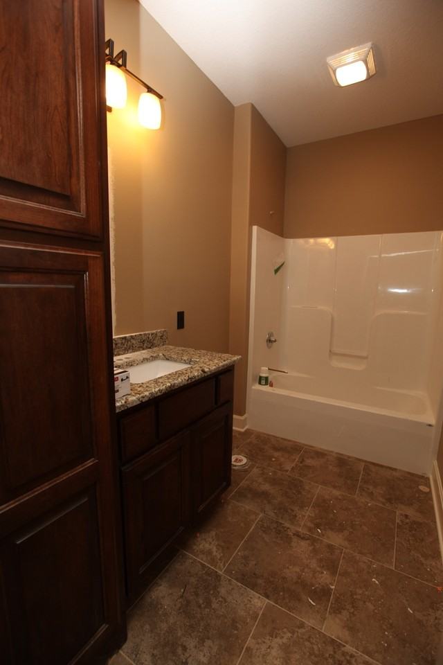 11649 Ridgeway Ct - Photo 5 of 12