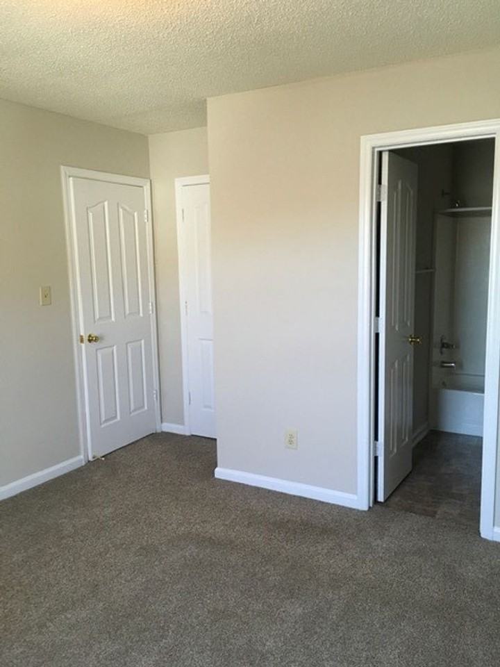 Hampton Meadows Apartments - Photo 7 of 17