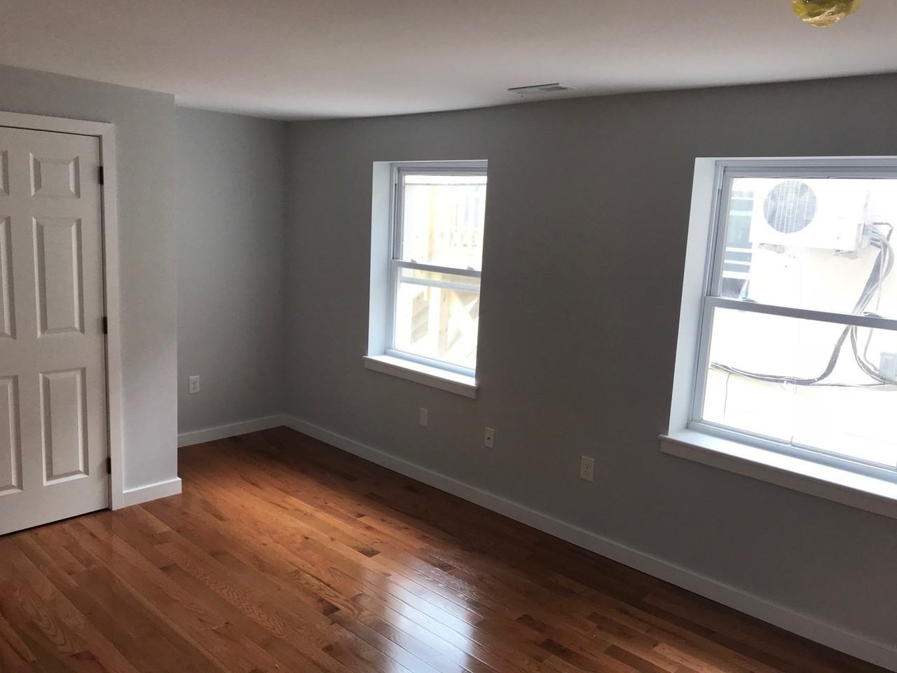 221 Market St - Photo 2 of 6