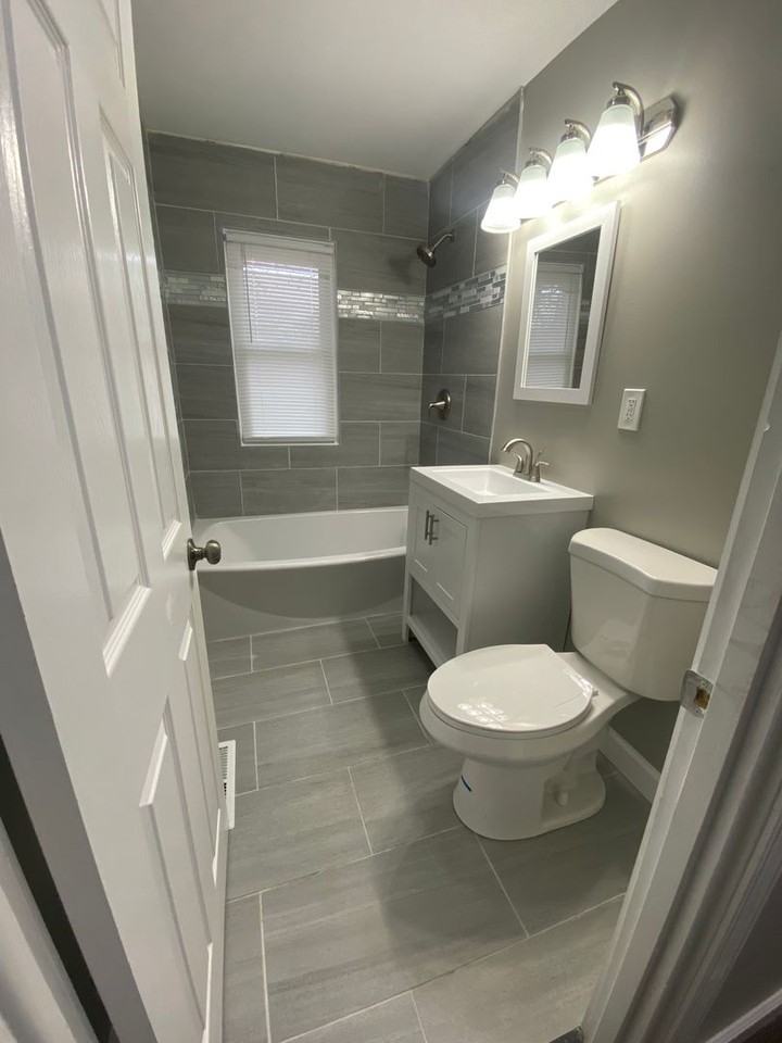 4527 Whitcomb St - Photo 3 of 9