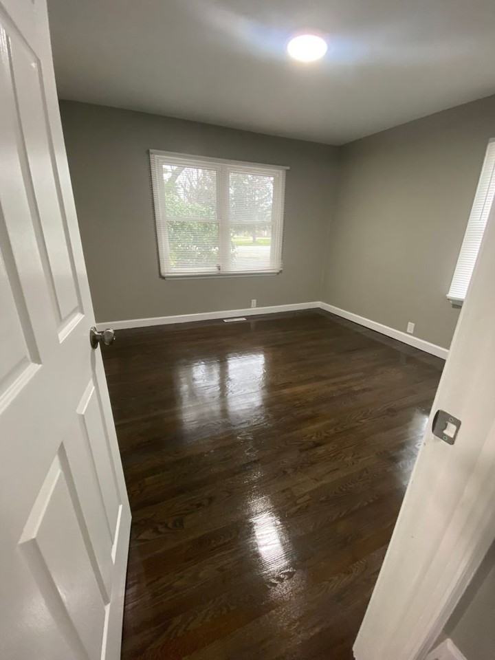 4527 Whitcomb St - Photo 7 of 9