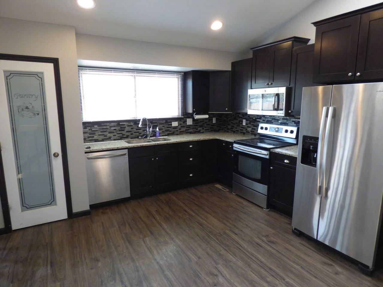 17534 E Bellewood Cir - Photo 4 of 29