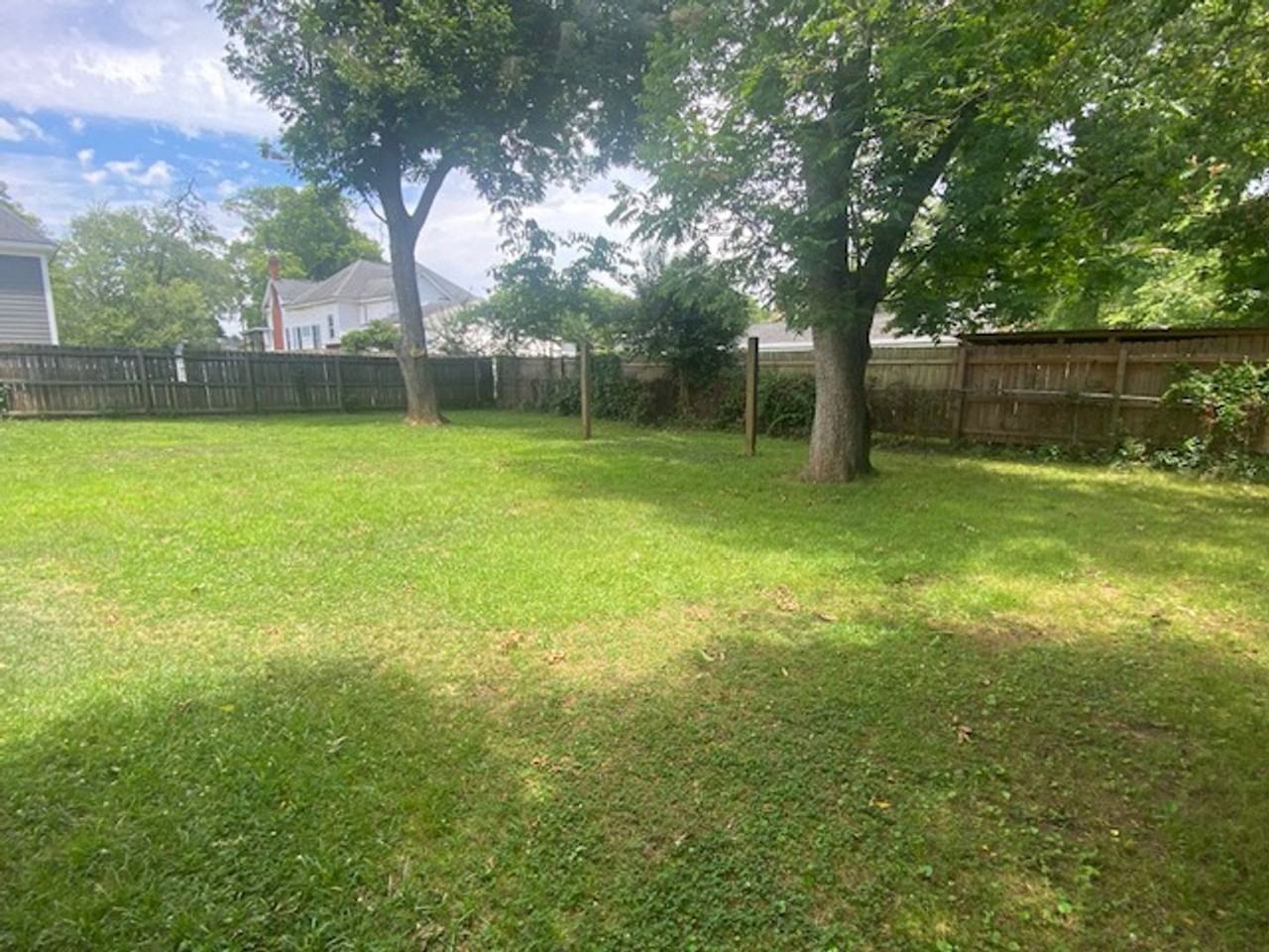 614 Avenue B - Photo 2 of 15