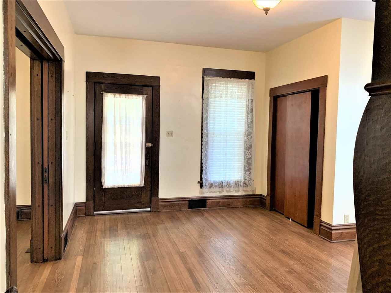 403 5th St - Photo 2 of 22