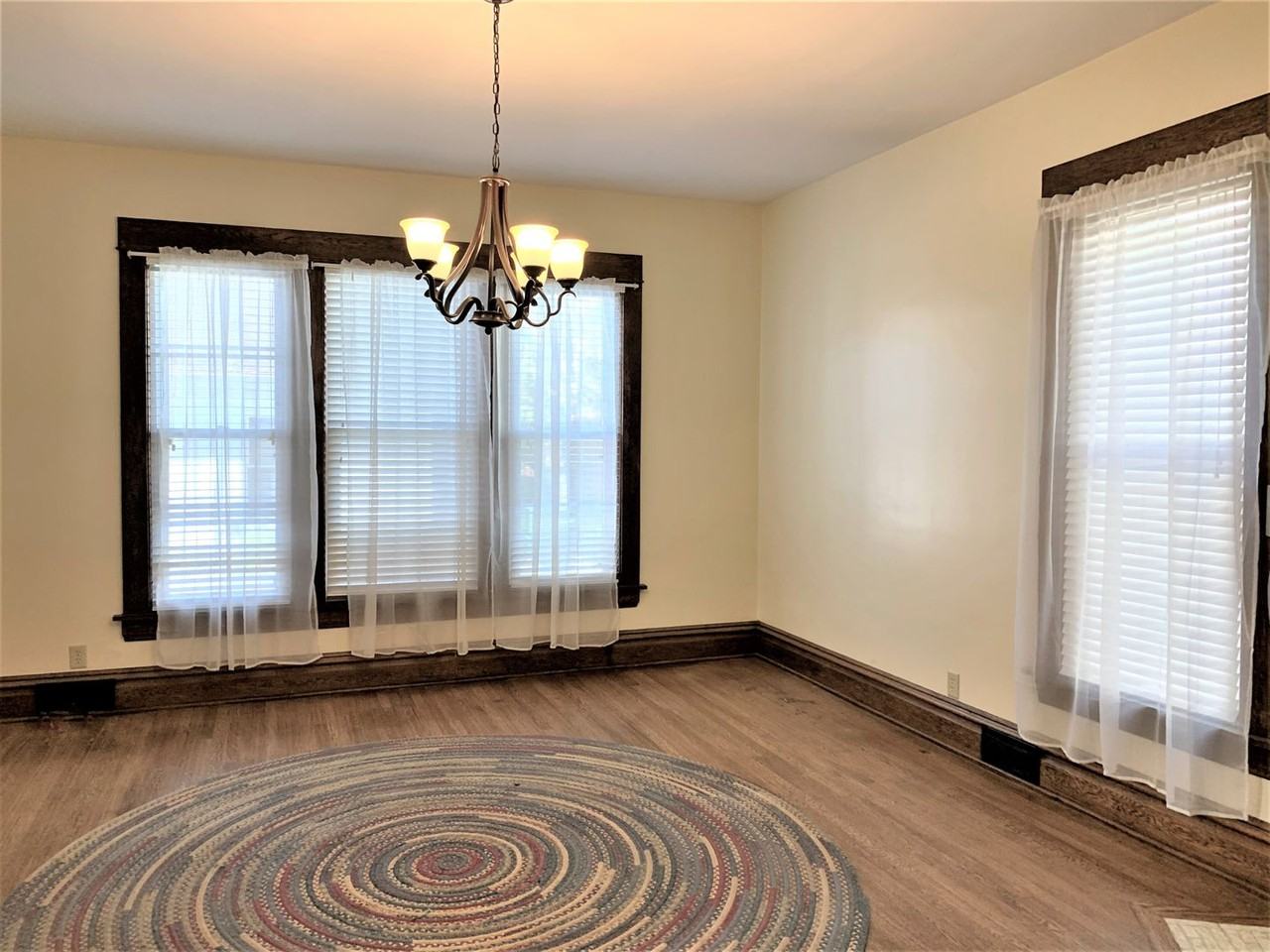 403 5th St - Photo 3 of 22