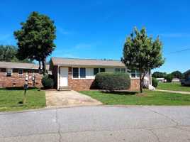 featured image of 305 Club Rd