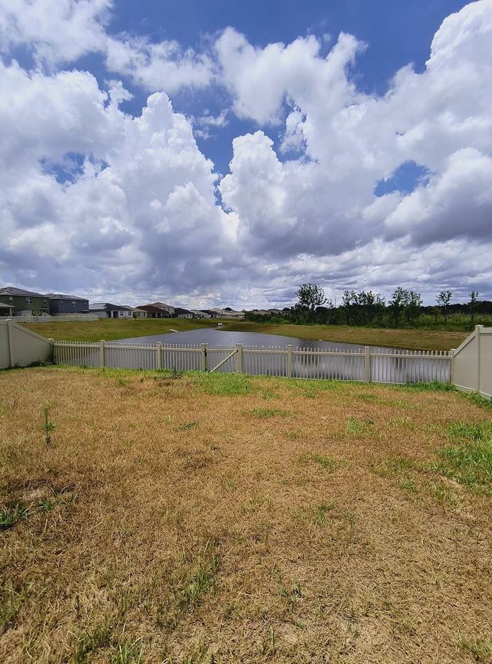 1065 Cambridge Dr - Photo 2 of 22