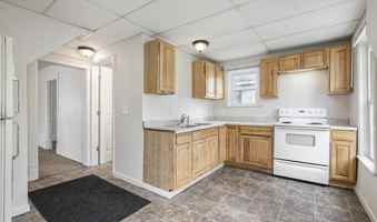 featured image of 218 E River St