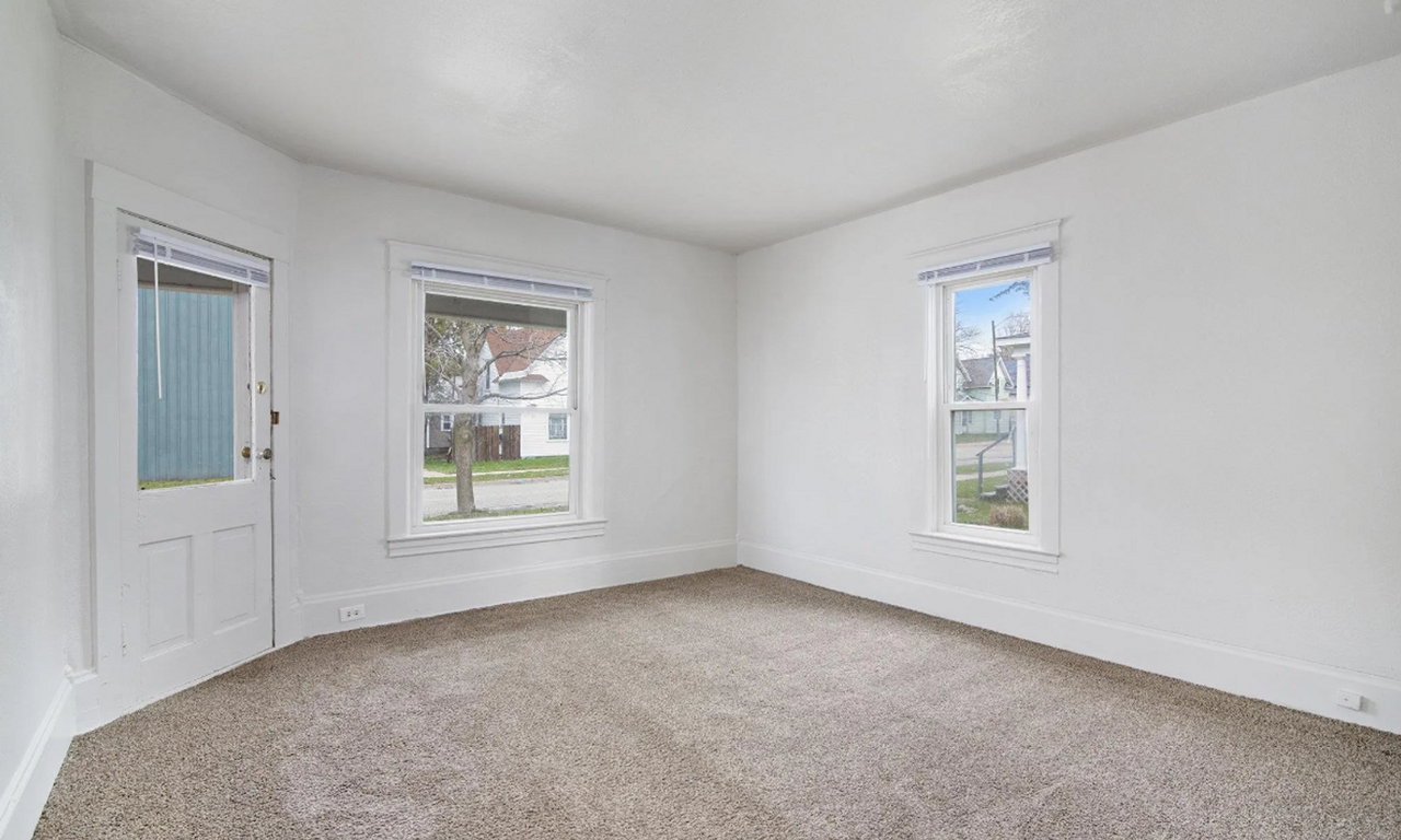 Selling - River Street - Photo 3 of 38