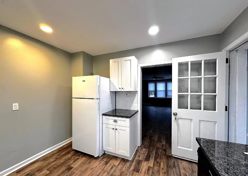 308 Walnut Ave #1 - Photo 5 of 11