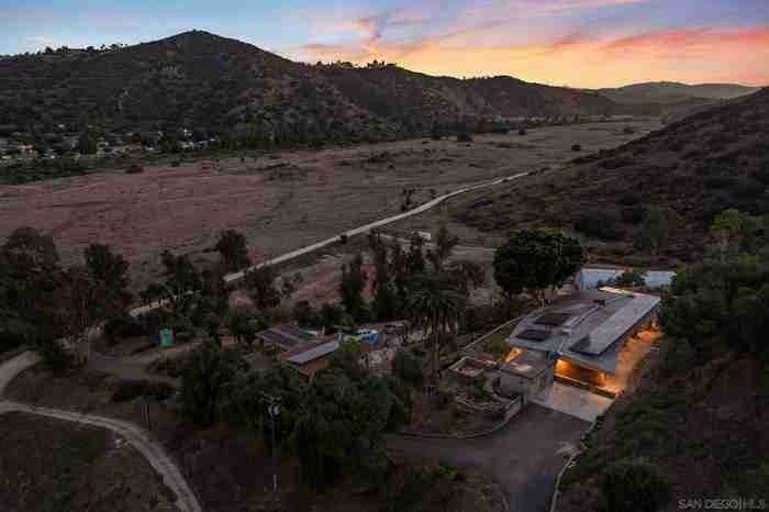 14740 Willow Rd - Photo 2 of 24