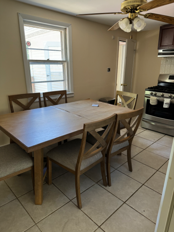 208 Sladen St #1 - Photo 3 of 8