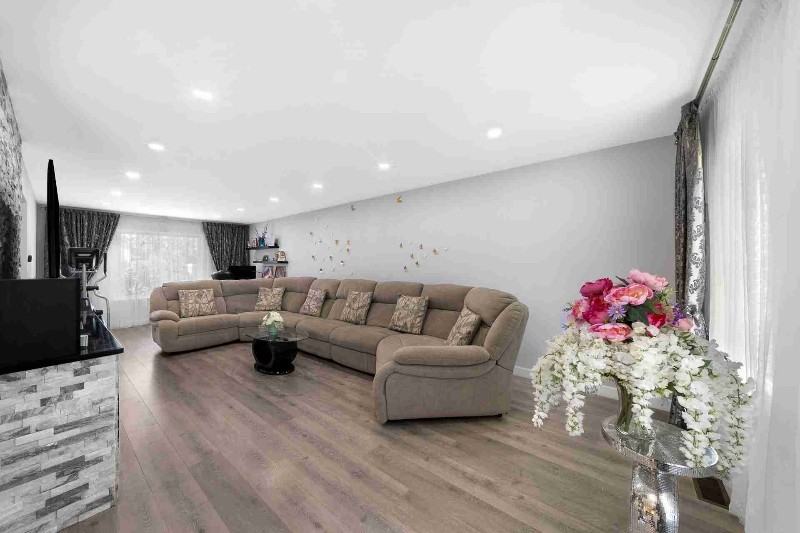 264 N Southport Rd - Photo 5 of 15