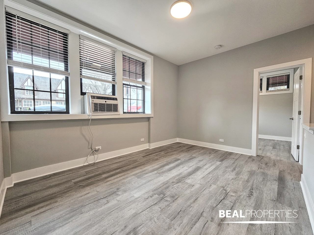 1133 Oak Ave