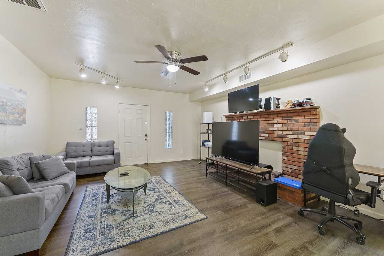 535 S Temple St #1 - Photo 2 of 20