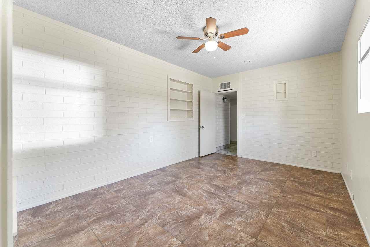 535 S Temple St #1 - Photo 7 of 20