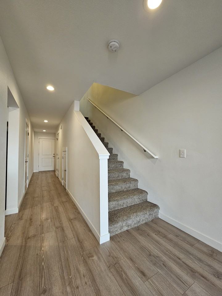 812 Sw Mayer Ave #812 - Photo 3 of 17