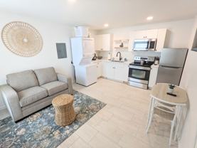2153 Bougainvillea St #B - Photo 1 of 1