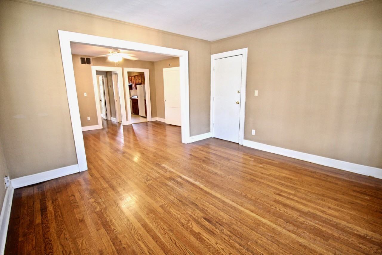 5125 Wyandotte St - Photo 3 of 36